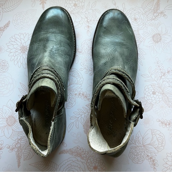 Free People Emerald Green Leather Cut Out Ankle Strap Boots Sz EU 39 or US 8 - Picture 3 of 10